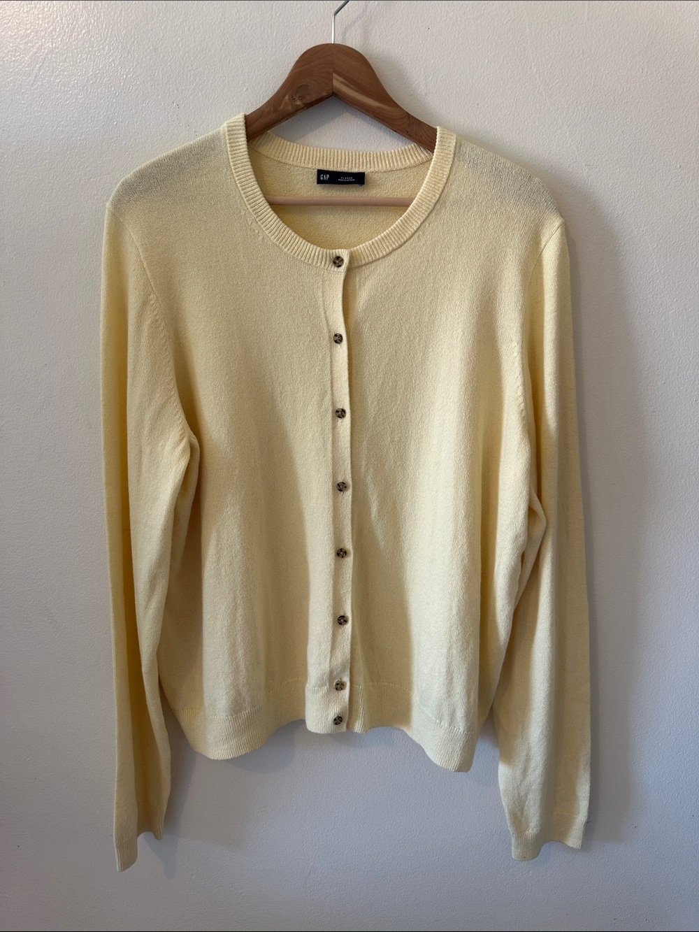 GAP Pale Yellow Cardigan - Size XL - Picture 2 of 11